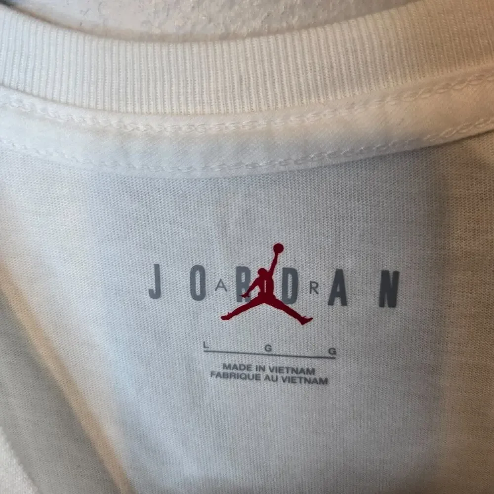 Nike Air Jordan Jumpman Embroidered Tee White Crewneck Men's T-shirt Size L